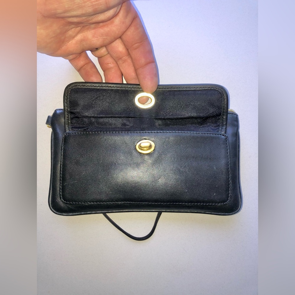 Vintage COACH Black Leather Turnlock Legacy Wristlet - Picture 10 of 14